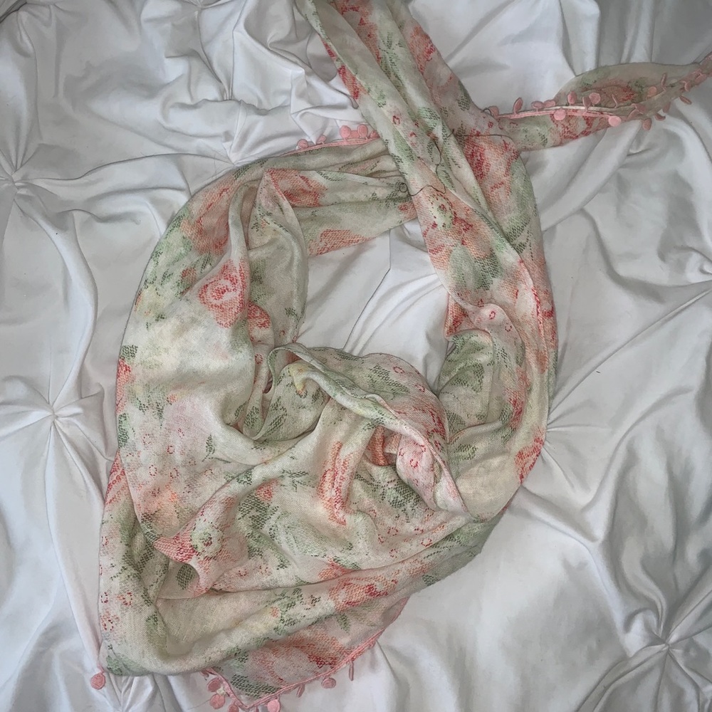 2 cute scarfs for one price!!
